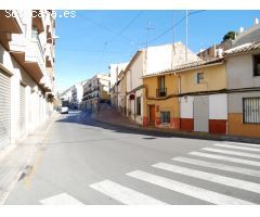 GRAN EDIFICIO A LA VENTA EN LA ZONA DEL 9 DE OCTUBRE DE PETRER