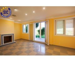 Chalet en Montereal independiente con piscina y jardín