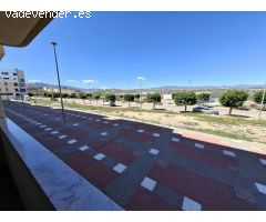 Encantador apartamento en planta baja con terraza, ubicado en una zona tranquila de Garrucha