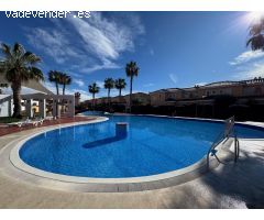 Amplio apartamento amueblado en planta baja con terraza, piscina y parking en Vera Playa