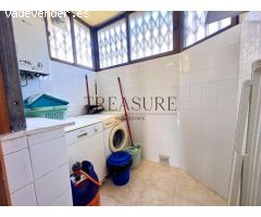 Vivienda 2x1 con patio y piscina en Cabo de Palos – ¡Ideal para familias o inversión!