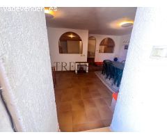 Vivienda 2x1 con patio y piscina en Cabo de Palos – ¡Ideal para familias o inversión!