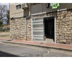 Oportunidad Única: Local Comercial de Esquina en Benidorm con Dos Espacios