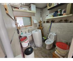 Oportunidad Única: Local Comercial de Esquina en Benidorm con Dos Espacios