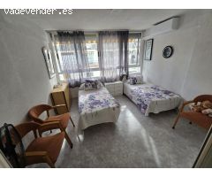 Estudio céntrico en Benidorm, a 500?m de la playa, con terraza, piscina y parking