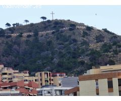 Apartamento con Vistas al Mar, la Montaña y la Cruz de Benidorm en Rincón de Loix