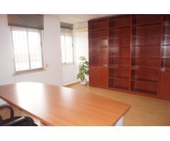 OFICINA EN ALQUILER AMUEBLADA