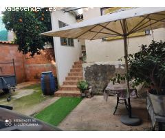 Magnifica vivienda con garajes, apartamento independiente y acceso a dos calles