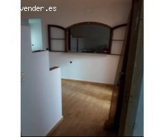 Magnifica vivienda con garajes, apartamento independiente y acceso a dos calles