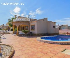 Villa en Venta en Guardamar del Segura, Alicante