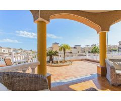 Villa en Venta en Guardamar del Segura, Alicante