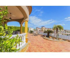 Villa en Venta en Guardamar del Segura, Alicante