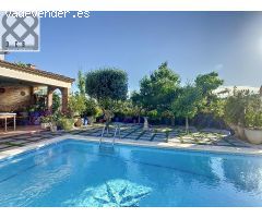 ENCANTADORA CASA CON JARDÍN Y PISCINA EN CAN MARTÍ PIERA