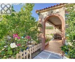 ENCANTADORA CASA CON JARDÍN Y PISCINA EN CAN MARTÍ PIERA