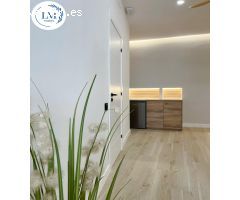 Local loft reformat al centre.