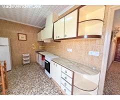 CASA DE 4 DORMITORIOS Y COCHERA EN PURIAS
