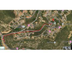 Parcela de 980m2 con acceso a dos calles