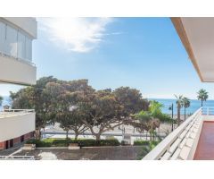 Apartamento con vistas laterales al mar