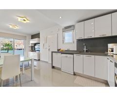 Amay Quinto, Acogedor Bungalow en planta alta, en residencial cerrado con piscina, garaje incluido