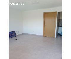 Se alquila piso en Torre de la Reina