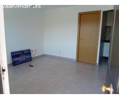 Se alquila piso en Torre de la Reina