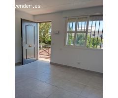 Se alquila piso en Torre de la Reina