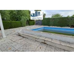CHALET EN PUENTE TABLAS