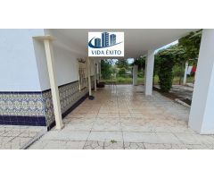 CHALET EN PUENTE TABLAS