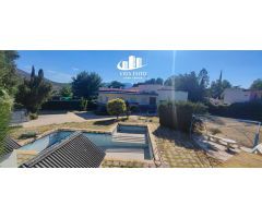 CHALET EN CRTA BAILEN MOTRIL