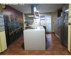 CASA EN URBANIZACION AZAHAR