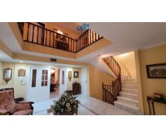 CASA EN URBANIZACION AZAHAR
