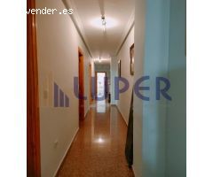 Luper ofrece en zona centro de San Vicente un piso listo para disfrutar y entrar a vivir.