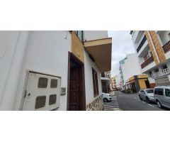 En Venta, casa en esquina a reformar en Icod de los VInos.