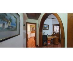 En Venta, casa en esquina a reformar en Icod de los VInos.