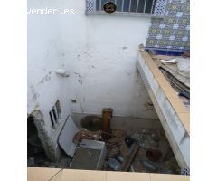 CASA EN LA CIRCUNVALACION
