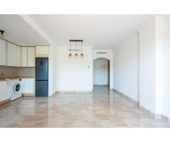 Apartamento en Venta en Estepona, Málaga