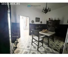 CASA SEÑORIAL CON GARAJE Y TERRAZA PARA REFORMAR EN UBRIQUE (CÁDIZ) - ZONA CENTRO