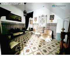 CASA SEÑORIAL CON GARAJE Y TERRAZA PARA REFORMAR EN UBRIQUE (CÁDIZ) - ZONA CENTRO