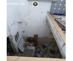 CASA EN LA CIRCUNVALACION