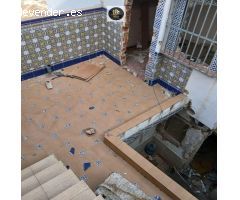 CASA EN LA CIRCUNVALACION