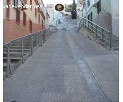 CASA EN LA CIRCUNVALACION