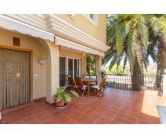 EXCLUSIVO BUNGALOW EN URBANIZACION LAS PALMERAS, JUNTO A LA SAGRADA FAMILIA
