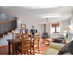 ¡Impresionante chalet dividido en dos viviendas!