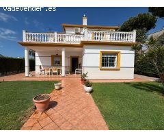 Espectacular chalet junto a la playa en Nuevo Portil
