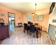 Casa adosada en venta en Casc Antic