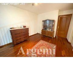 Casa adosada en venta en Casc Antic