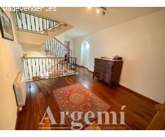 Casa adosada en venta en Casc Antic