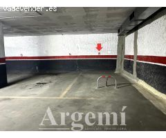 Plaza de garaje en el centro de Palau-solità i Plegamans