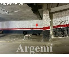 Plaza de garaje en el centro de - Palau-solità i Plegamans