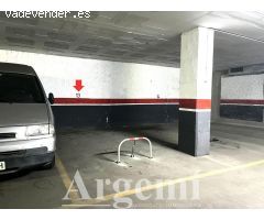 Plaza de garaje en el centro de Palau-solità i Plegamans